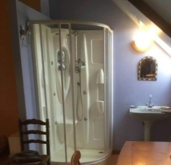 Chambre Chez L'Habitant Rueyres Esterno foto